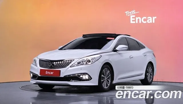 Hyundai Grandeur HG240 Modern