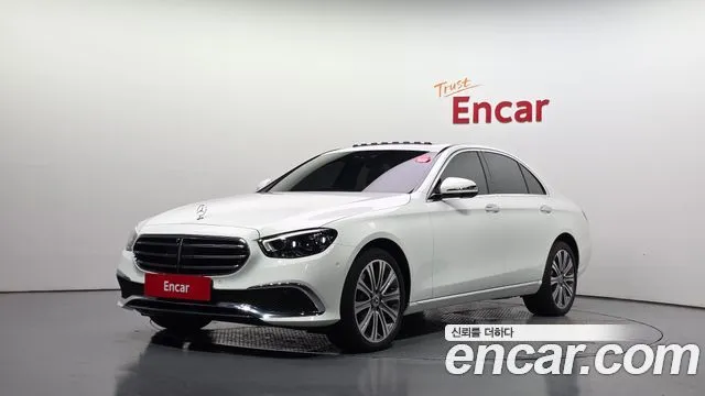 Mercedes-Benz E-Class E300e 4MATIC Exclusive