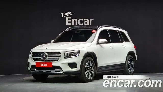 Mercedes-Benz GLB-Class GLB220
