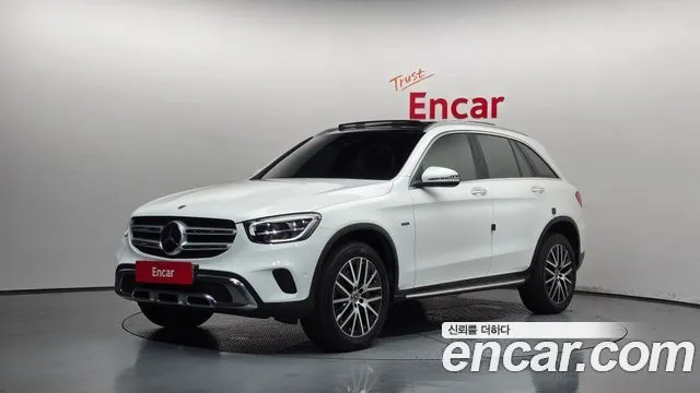 Mercedes-Benz GLC-Class GLC300e 4MATIC
