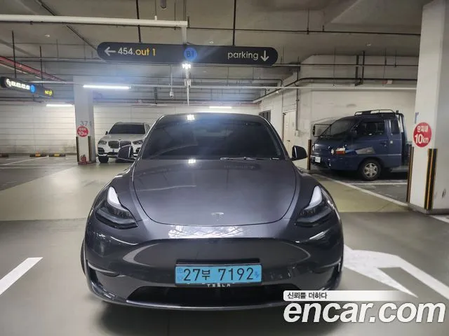 Tesla Model Y RWD