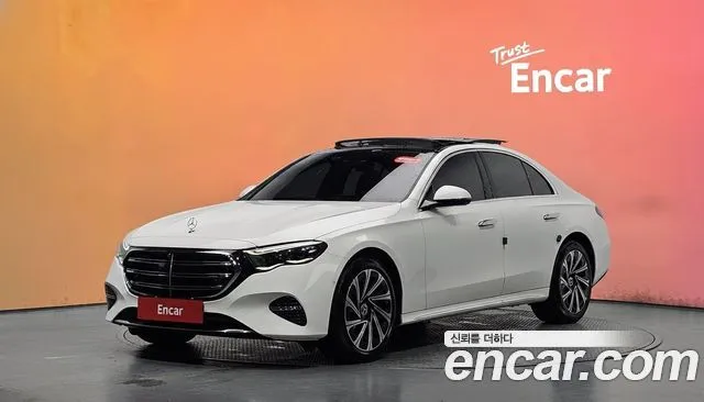 Mercedes-Benz E-Class E300 4MATIC Exclusive