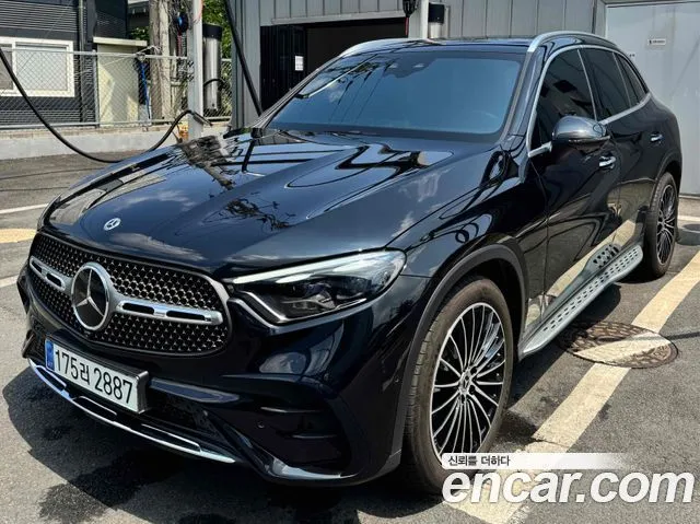 Mercedes-Benz GLC-Class GLC300 4MATIC AMG Line