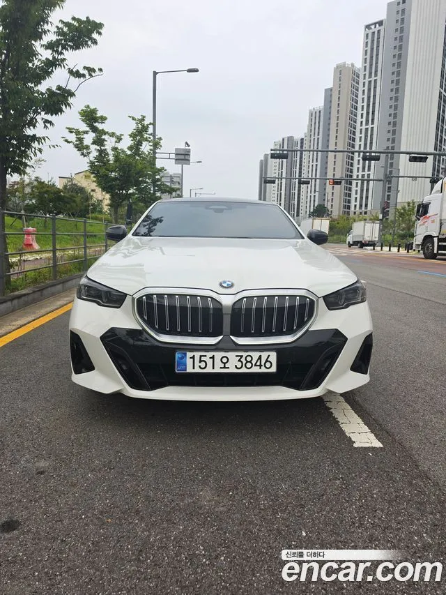 BMW 5-Series 530i xDrive M Sport