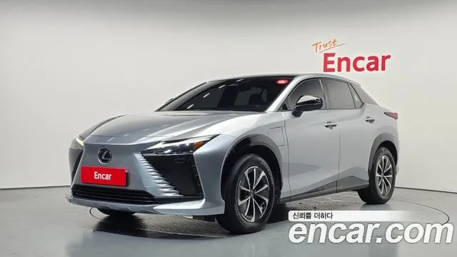 Lexus RZ Supreme