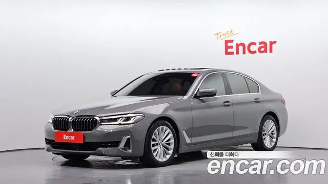 BMW 5-Series 520i Luxury