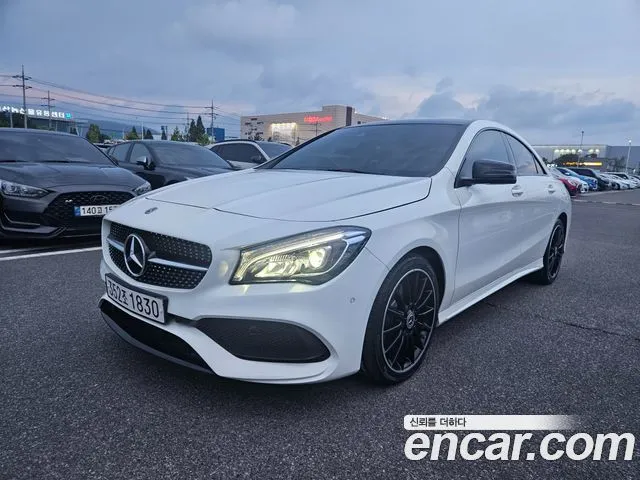 Mercedes-Benz CLA-Class CLA250 4MATIC AMG Line