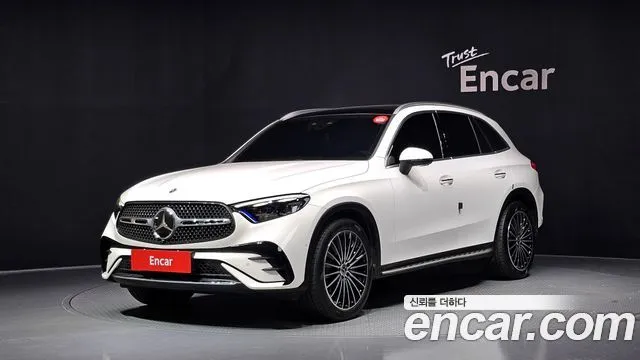 Mercedes-Benz GLC-Class GLC300 4MATIC AMG Line