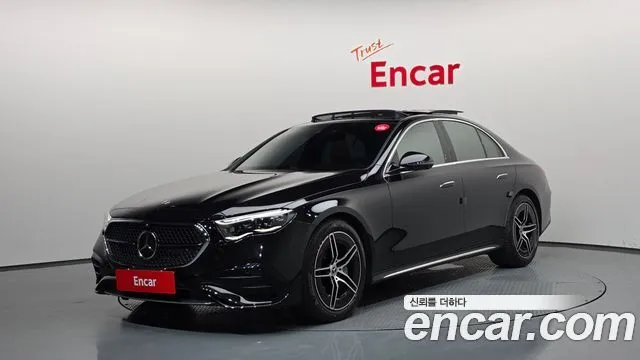 Mercedes-Benz E-Class E300 4MATIC AMG Line