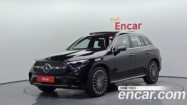 Mercedes-Benz GLC-Class GLC300 4MATIC AMG Line