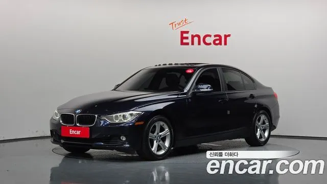 BMW 3-Series 320i