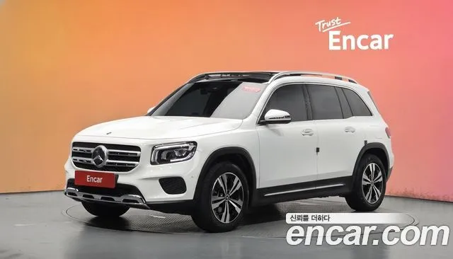 Mercedes-Benz GLB-Class GLB220