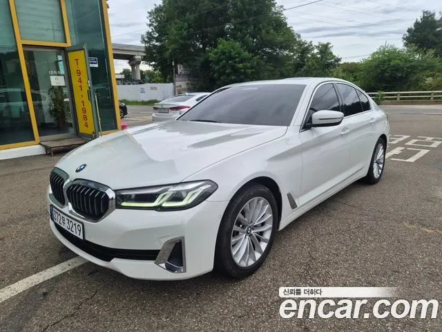 BMW 5-Series 530i Luxury