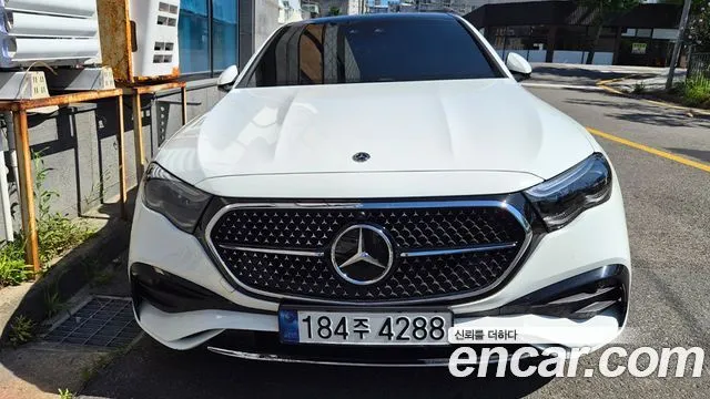 Mercedes-Benz E-Class E300 4MATIC AMG Line