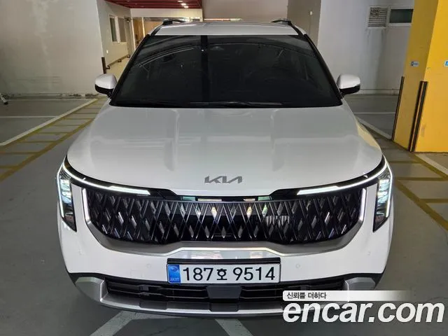Kia Canival HEV 9 seater Prestige