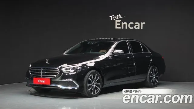 Mercedes-Benz E-Class E300e 4MATIC Exclusive