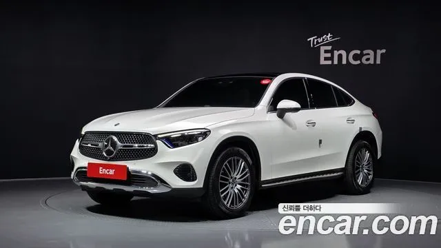 Mercedes-Benz GLC-Class GLC300 4MATIC Avnatgarde Coupe
