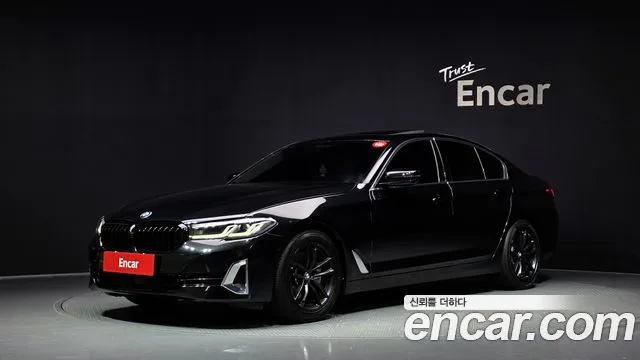 BMW 5-Series 520i Luxury