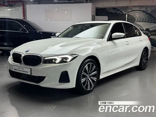 BMW 3-Series 320i
