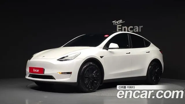 Tesla Model Y Standard Range RWD