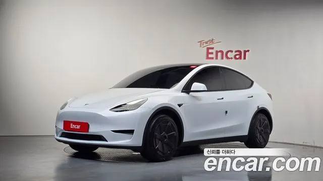 Tesla Model Y RWD