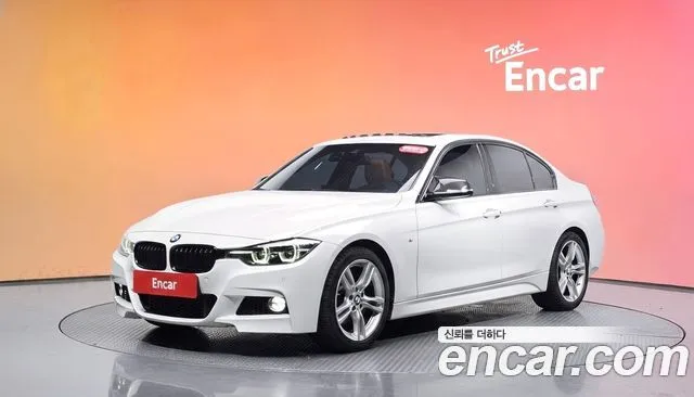 BMW 3-Series 330i M Sport Shadow
