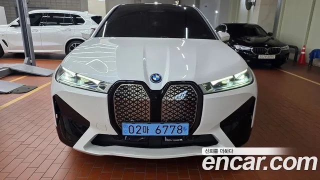 BMW iX xDrive40 First Edition