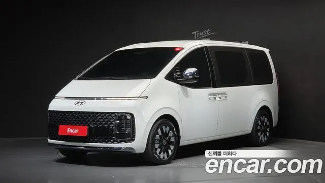 Hyundai Staria HEV 1.6 Lounge 7-Seater