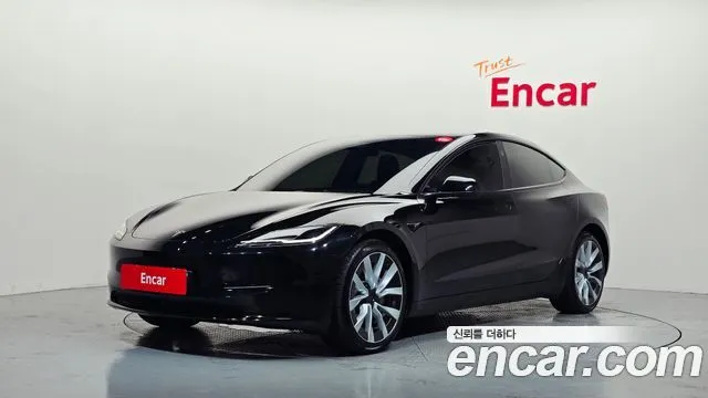 Tesla Model 3 RWD