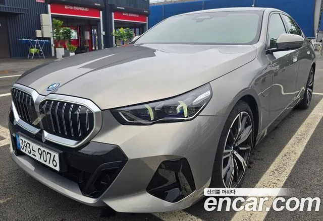 BMW 5-Series 530e M Sport