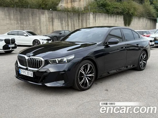 BMW 5-Series 530i xDrive M Sport