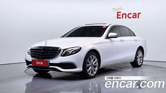 Mercedes-Benz E-Class E300 4MATIC Exclusive