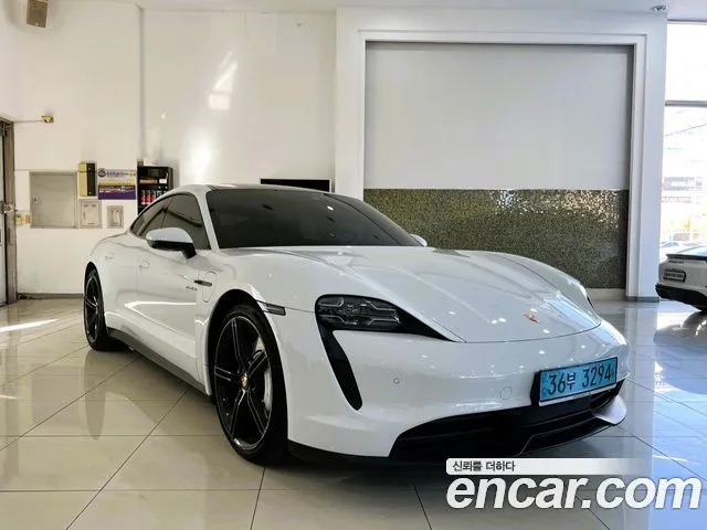 Porsche Taycan 4S