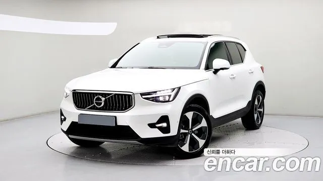 Volvo XC40 B4 Ultra Bright