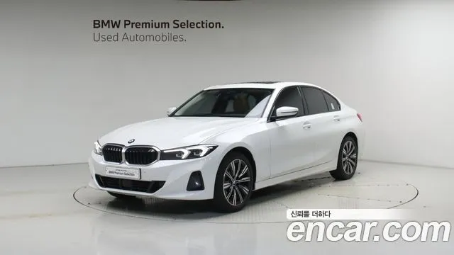 BMW 3-Series 320i