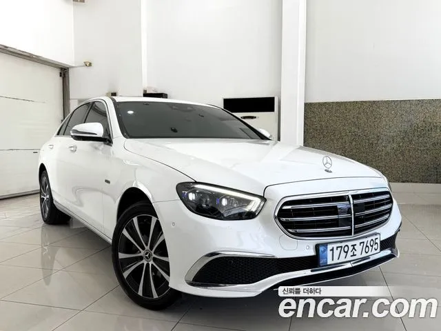 Mercedes-Benz E-Class E300e 4MATIC Exclusive