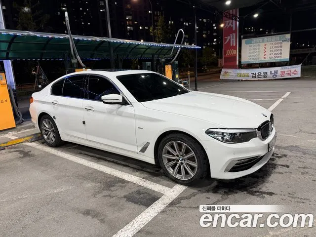 BMW 5-Series 520i Luxury