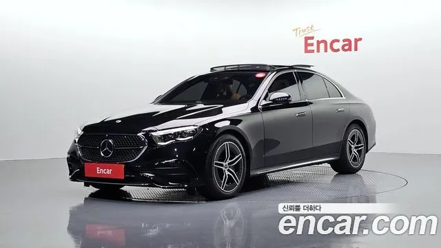 Mercedes-Benz E-Class E300 4MATIC AMG Line