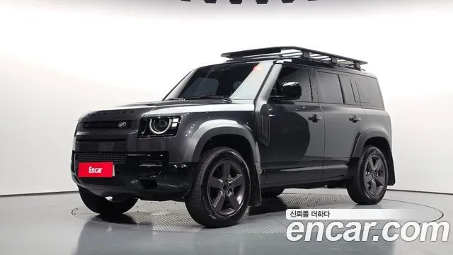 Land Rover Defender 110 P300 X-Dynamic SE
