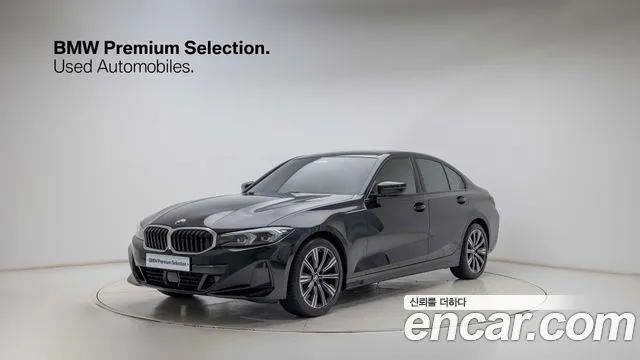 BMW 3-Series 320i
