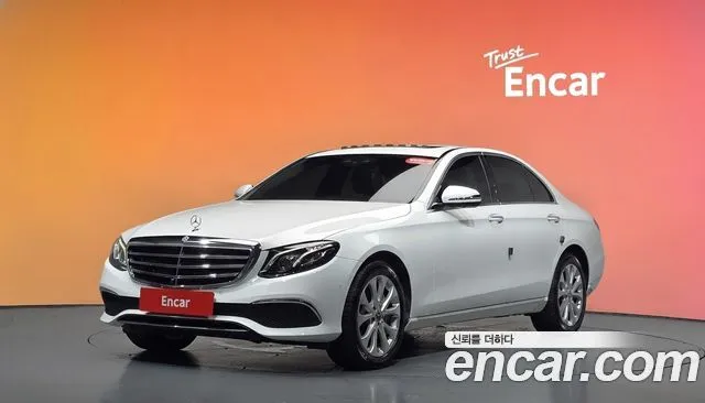Mercedes-Benz E-Class E300 4MATIC Exclusive