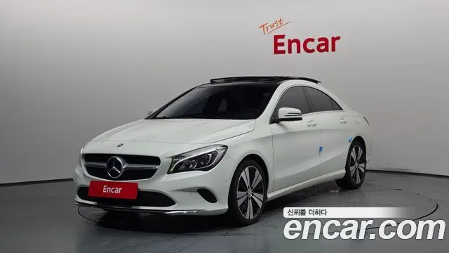 Mercedes-Benz CLA-Class CLA250 4MATIC