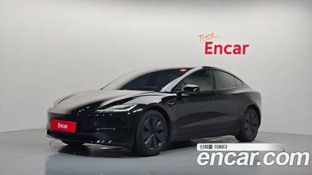 Tesla Model 3 RWD
