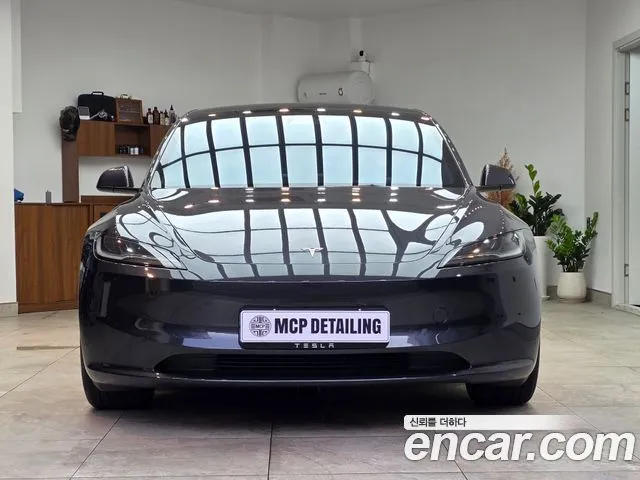 Tesla Model 3 RWD