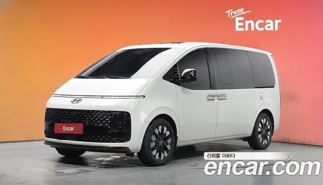 Hyundai Staria HEV 1.6 Lounge 7-Seater