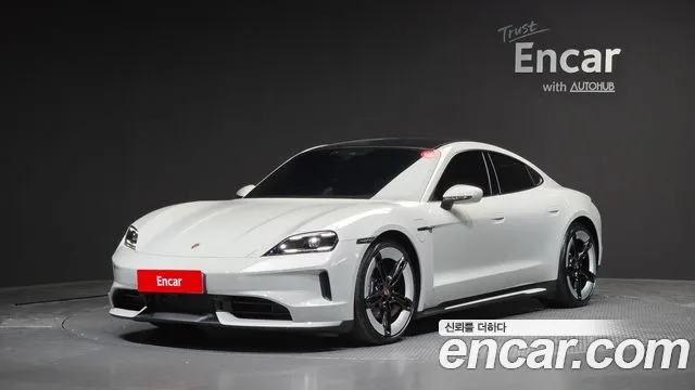 Porsche Taycan Base