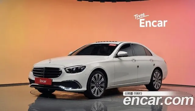 Mercedes-Benz E-Class E300e 4MATIC Exclusive