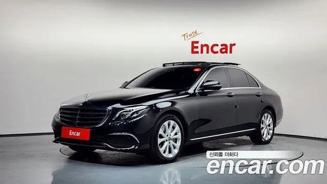 Mercedes-Benz E-Class E300 4MATIC Exclusive
