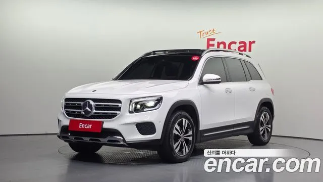 Mercedes-Benz GLB-Class GLB220