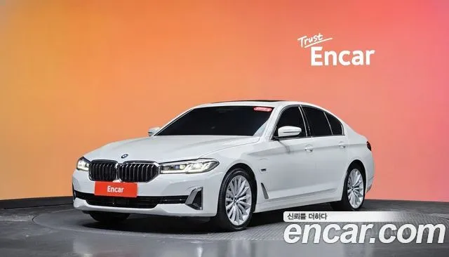 BMW 5-Series 530e Luxury